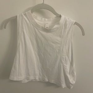 Lululemon cropped workout top